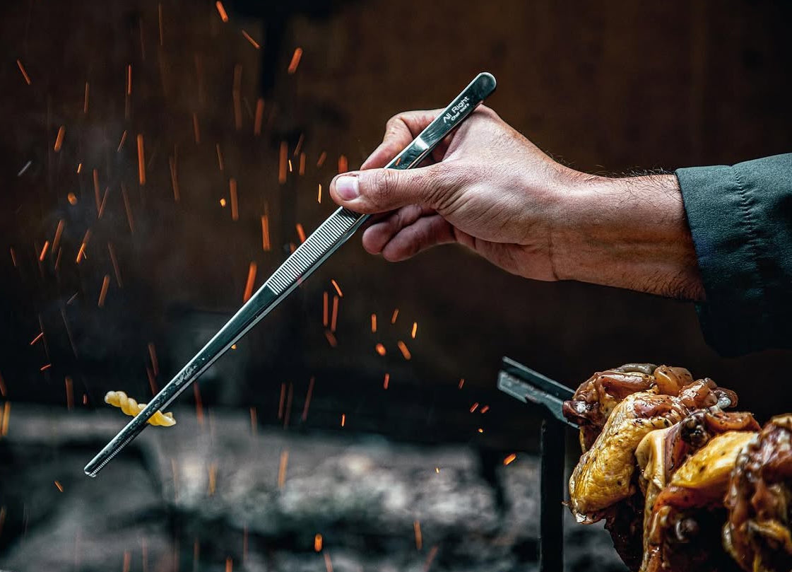 Pinzas y espátula en la cocina: ¿realmente los necesitas?
