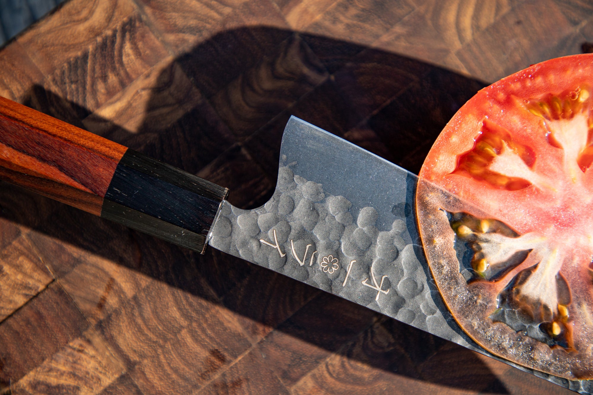 CUCHILLO CHEF ACERO AL CARBONO MARTILLADO - COLECCIÓN CARBONO