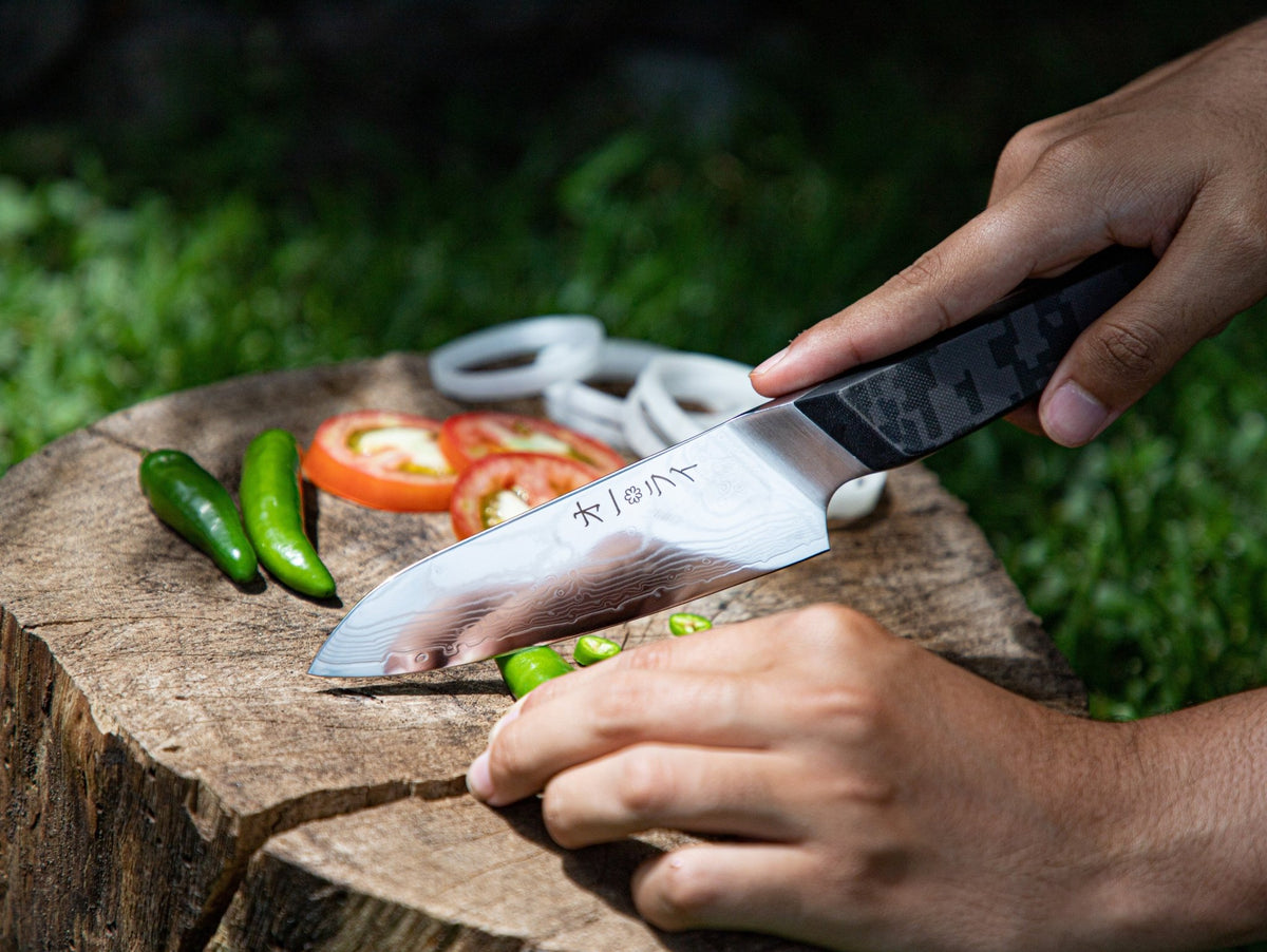 Cuchillo japonés Shun Premier, santoku en acero damasco.