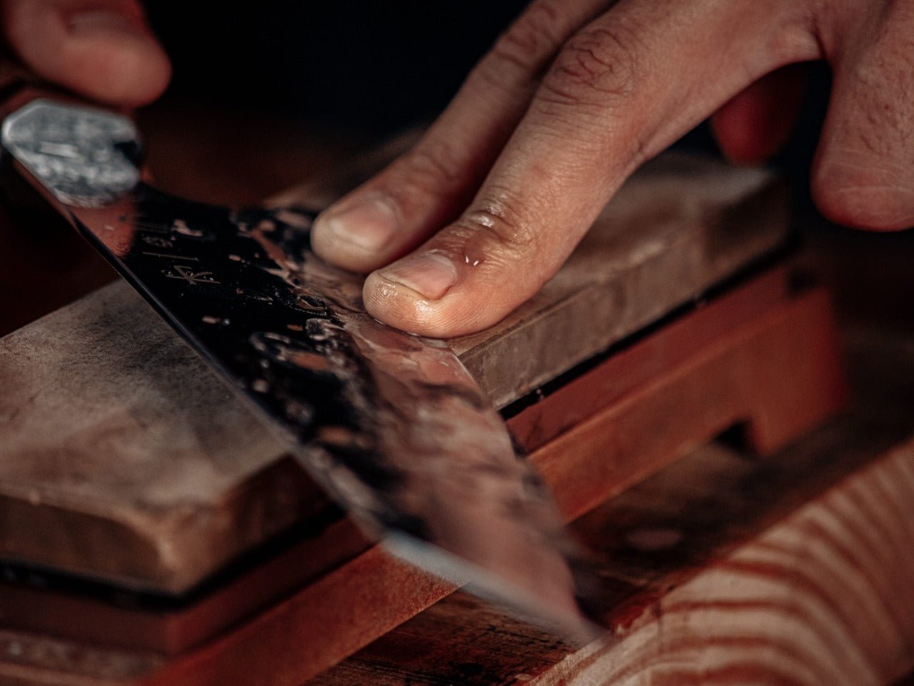 Piedra de afilado King 1000/6000 con Base - All Right Chef Tool´s