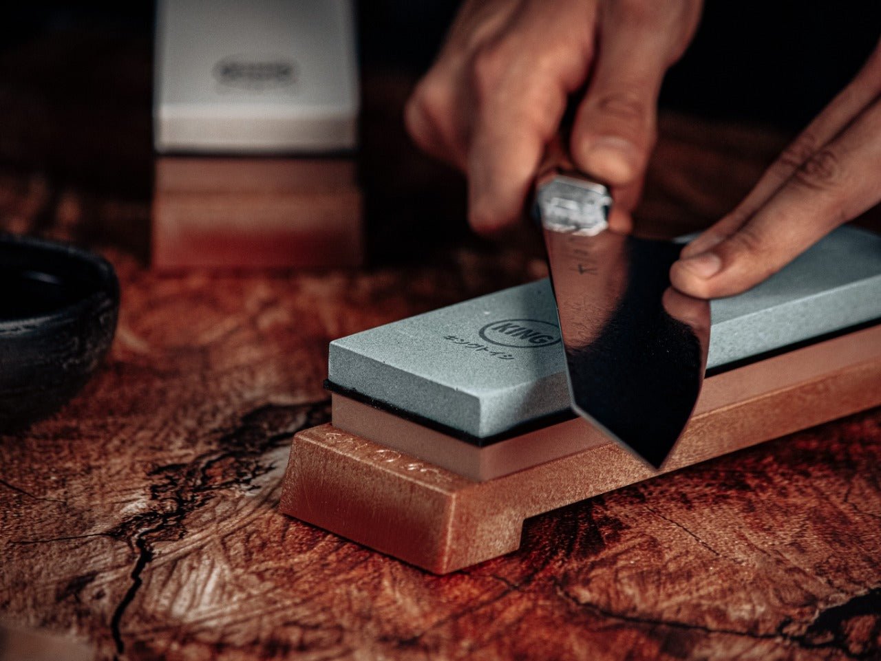 Piedra de afilado King 220/1000 con Base - All Right Chef Tool´s